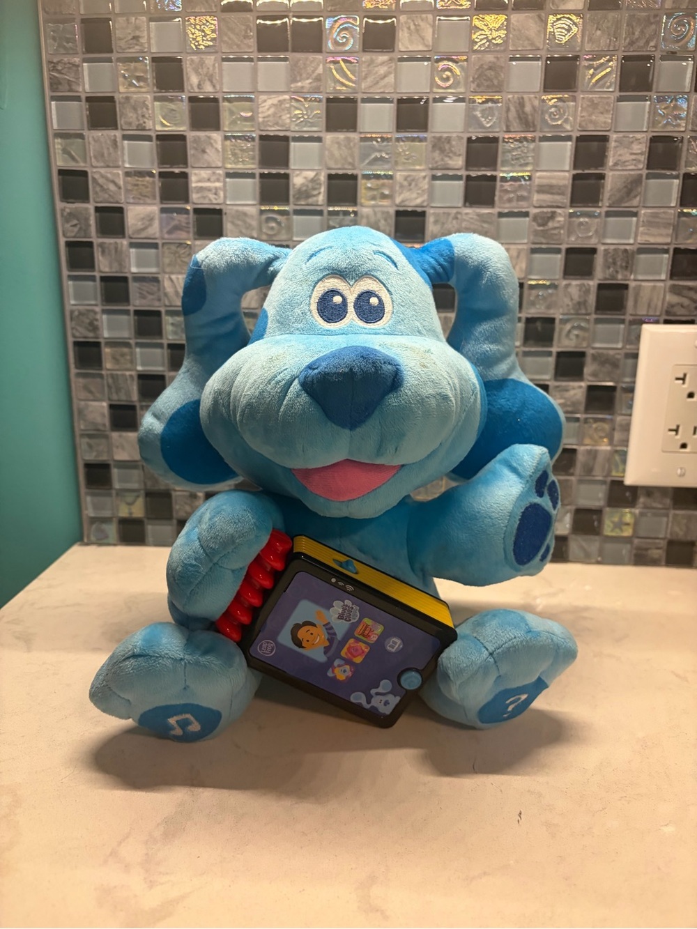 2021 LeapFrog Blue's Clues & You! Storytime with Blue Interactive 12” Plush.